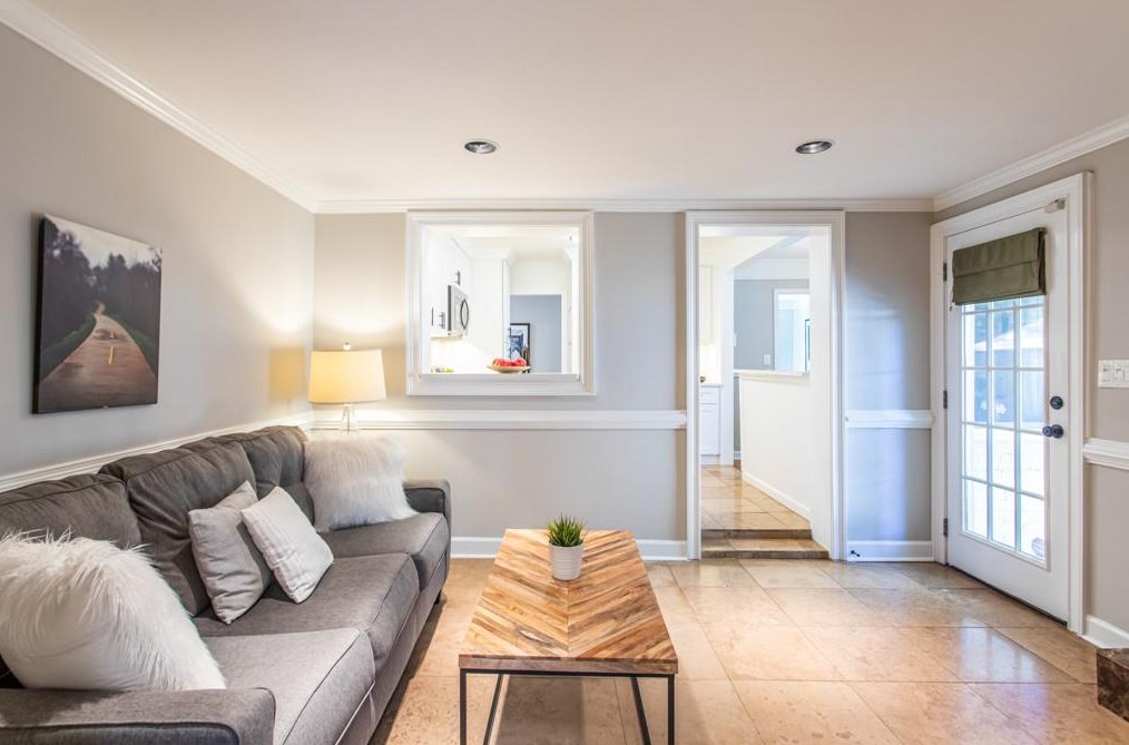 2222 Desmond Dr, Decatur GA  30033-4742 exterior