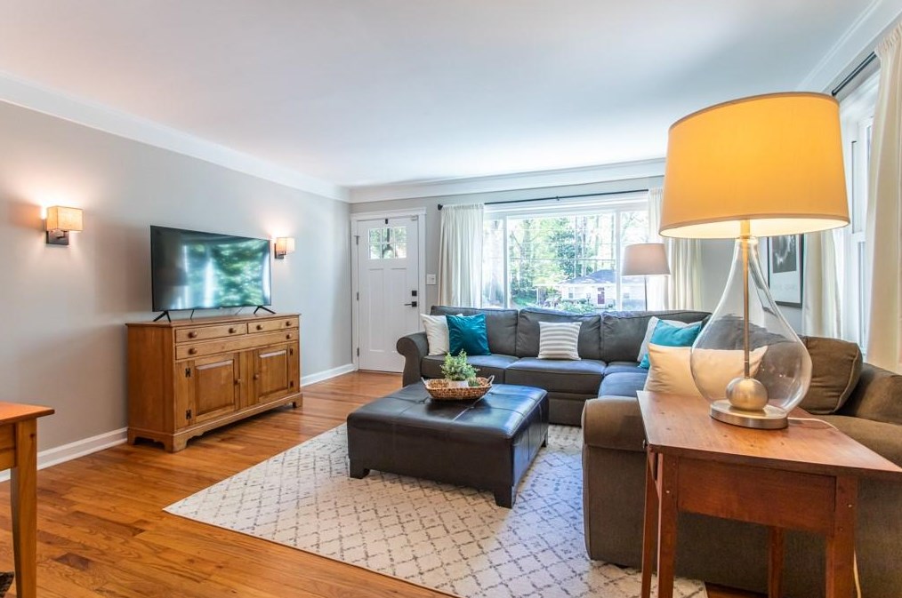 2222 Desmond Dr, Decatur GA  30033-4742 exterior