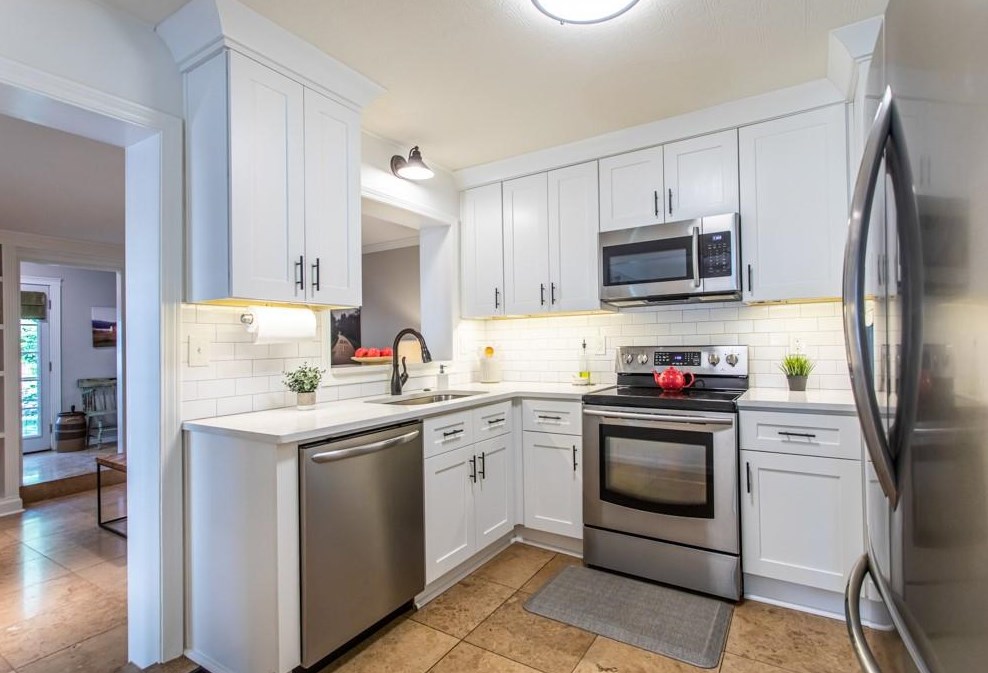 2222 Desmond Dr, Decatur GA  30033-4742 exterior