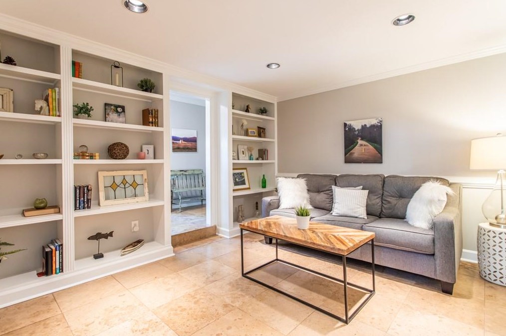 2222 Desmond Dr, Decatur GA  30033-4742 exterior