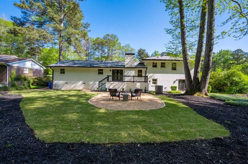 2801 Riderwood Dr, Decatur GA  30033-1532 exterior