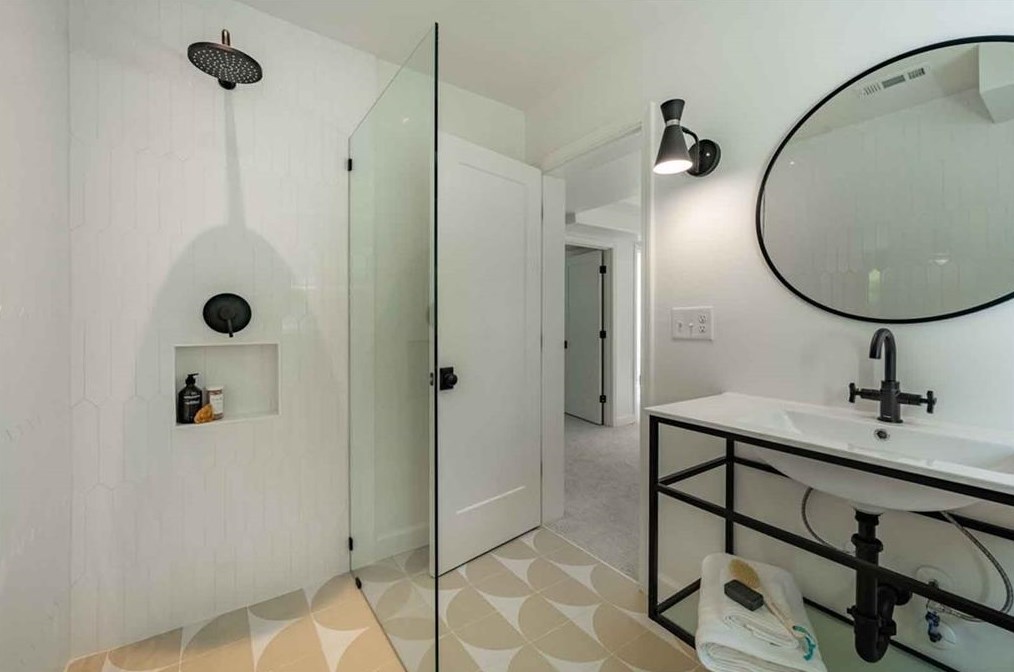 2801 Riderwood Dr, Decatur GA  30033-1532 exterior