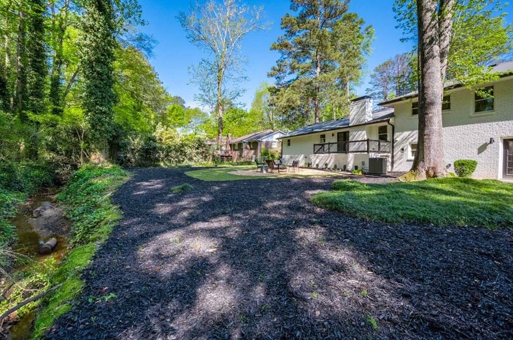 2801 Riderwood Dr, Decatur GA  30033-1532 exterior