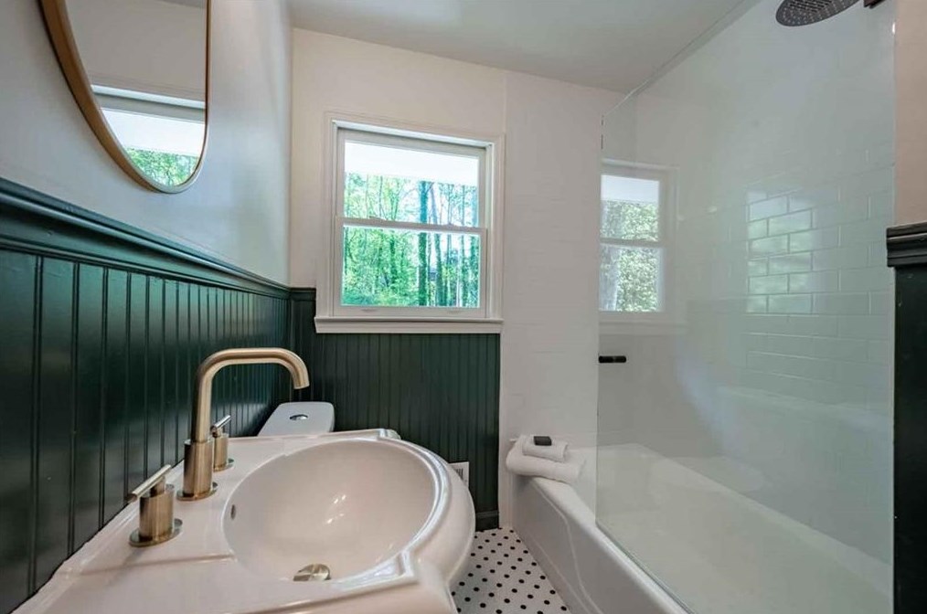 2801 Riderwood Dr, Decatur GA  30033-1532 exterior