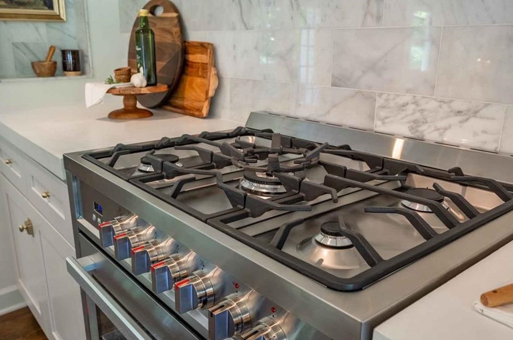 2801 Riderwood Dr, Decatur GA  30033-1532 exterior