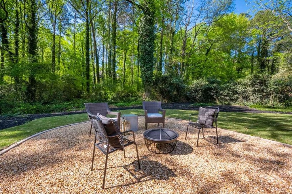 2801 Riderwood Dr, Decatur GA  30033-1532 exterior