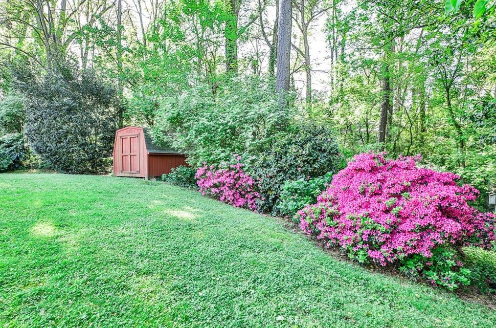 2371 Heather Dr, Decatur GA  30033-2701 exterior