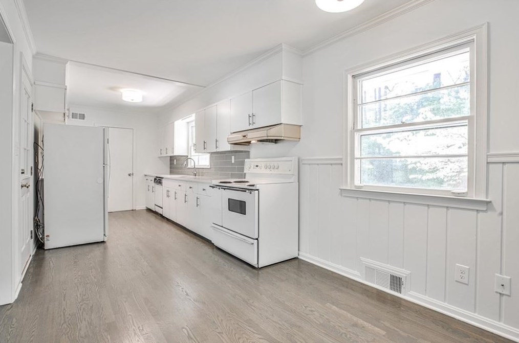 2371 Heather Dr, Decatur GA  30033-2701 exterior