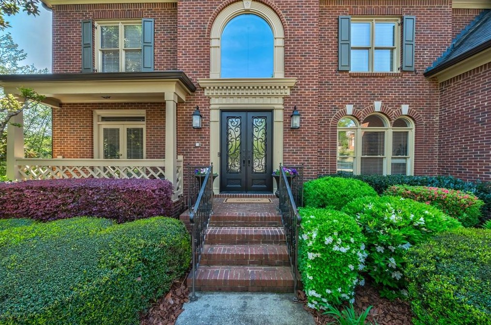 200 Woodscape Ct, Alpharetta, GA 30022-3243