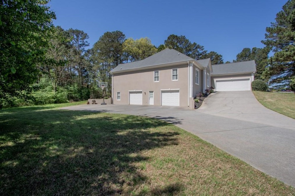 2225 Ridgedale Dr, Grayson, GA 30017-1154
