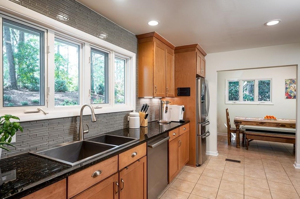 1235 Old Woodbine Rd, Atlanta GA  30319-1039 exterior