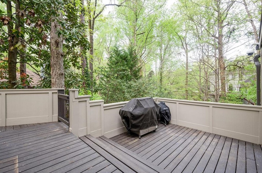1235 Old Woodbine Rd, Atlanta GA  30319-1039 exterior