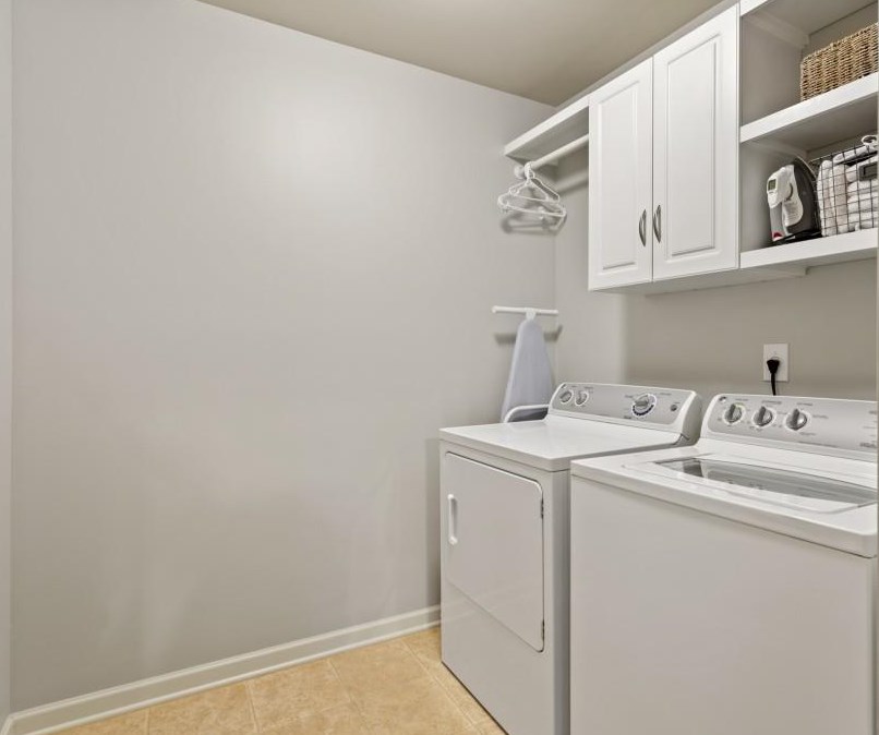 5015 Groover Dr, Smyrna GA  30080-7221 exterior