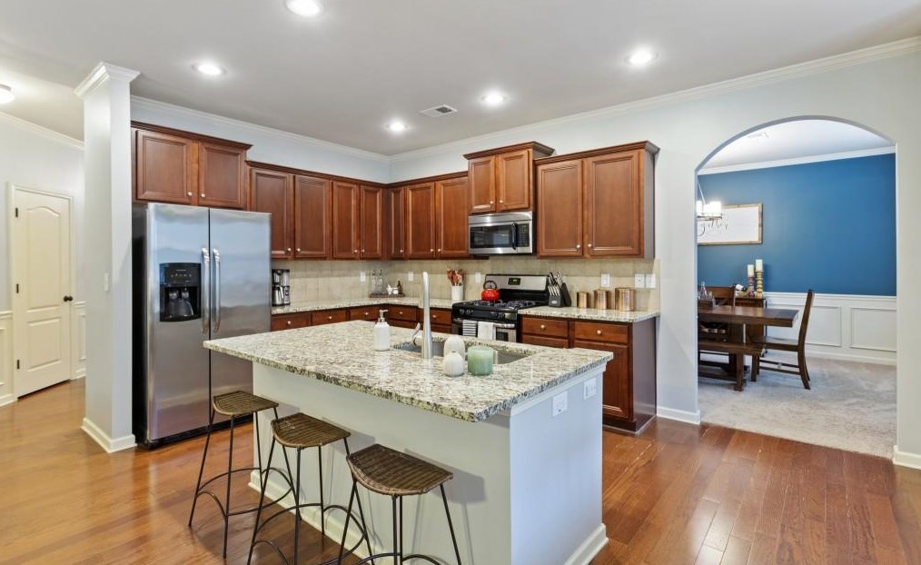 5015 Groover Dr, Smyrna GA  30080-7221 exterior