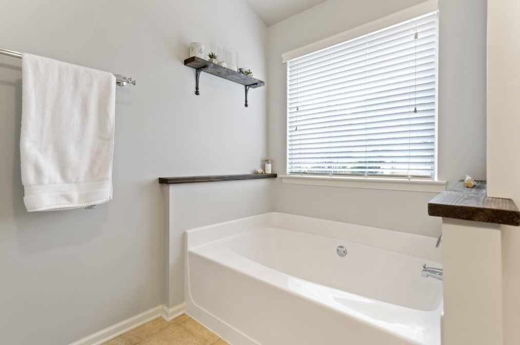 5015 Groover Dr, Smyrna GA  30080-7221 exterior