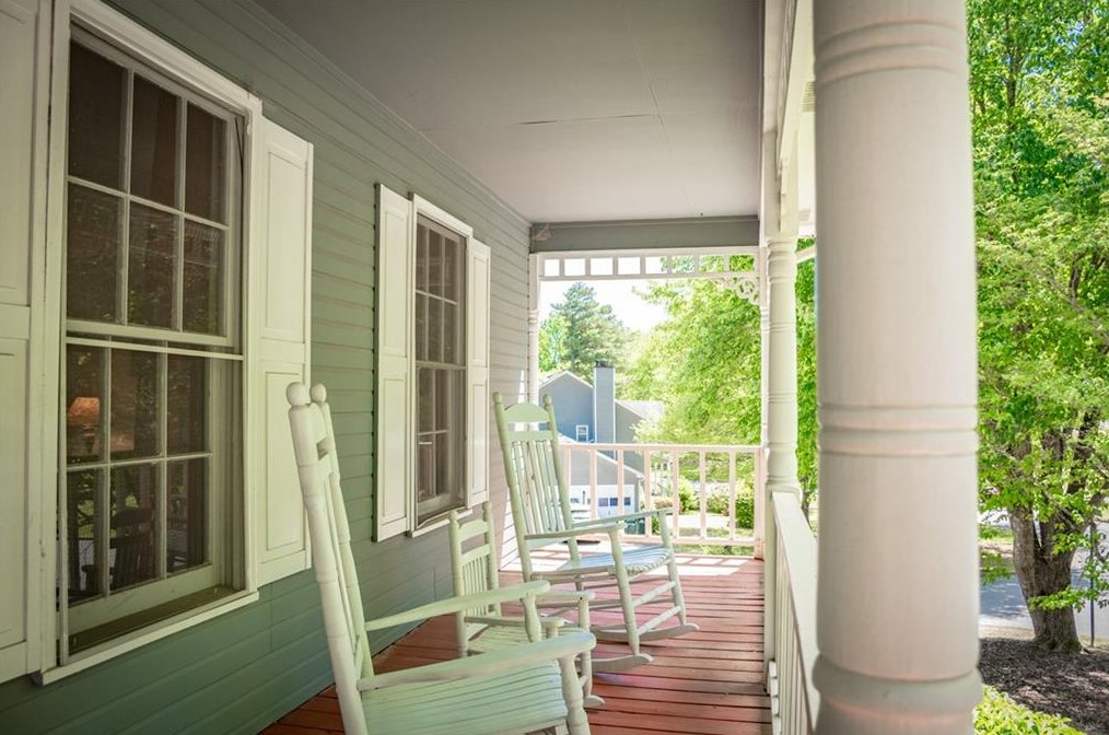 500 Woodline Ct, Roswell, GA 30076-2697