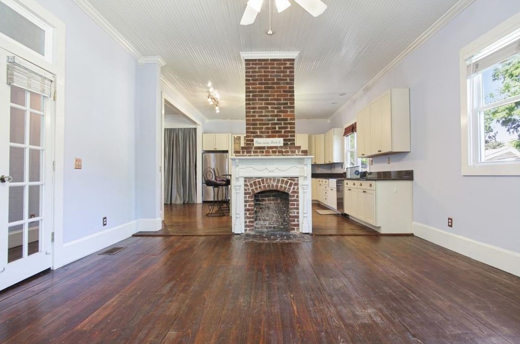 1972 Whittier Ave, Atlanta GA  30318-1049 exterior