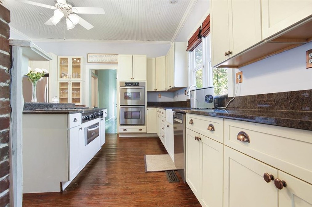 1972 Whittier Ave, Atlanta GA  30318-1049 exterior