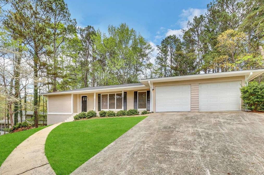 443 Creekwood Pass, Dallas, GA 30157