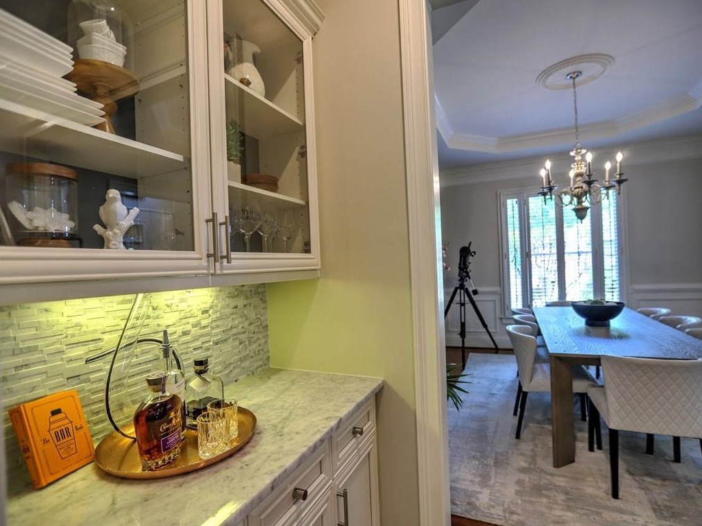 3163 Windsor Lake Dr, Atlanta GA  30319-2374 exterior