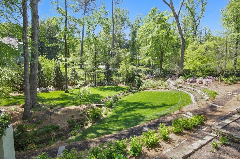 2841 Vernon Rd, Atlanta GA  30305-2934 exterior