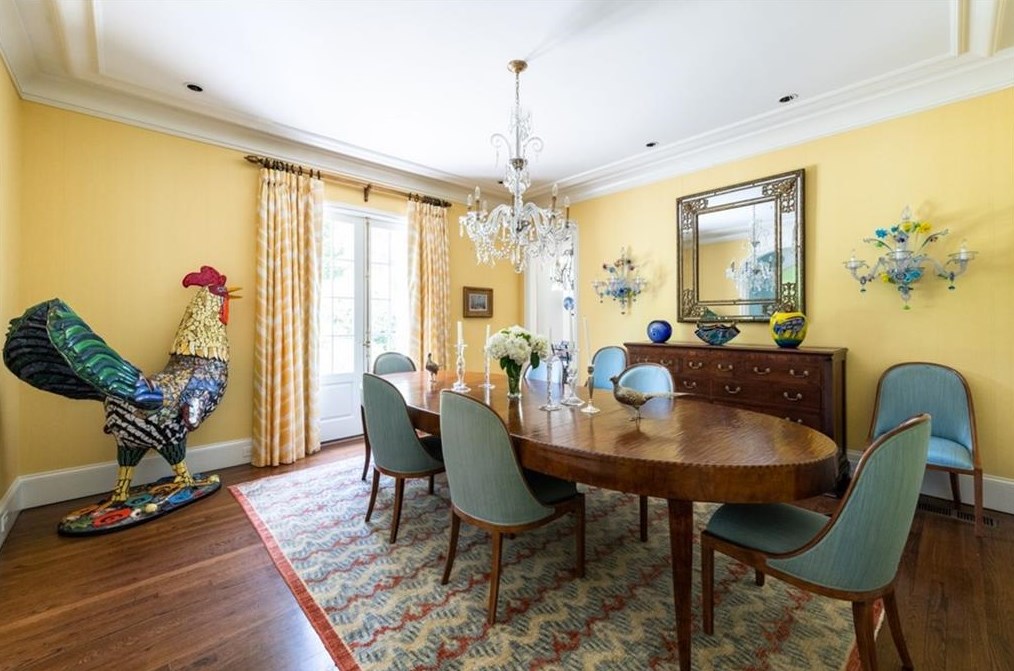 2841 Vernon Rd, Atlanta GA  30305-2934 exterior