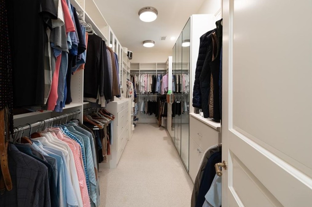 2841 Vernon Rd, Atlanta GA  30305-2934 exterior