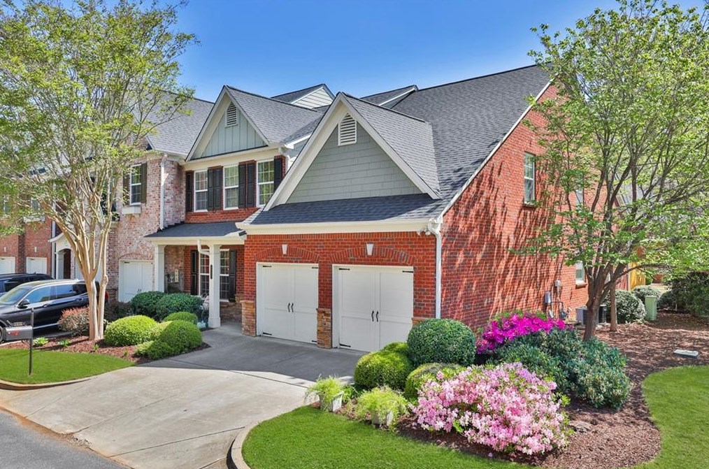1313 Lexington Dr, Roswell, GA 30075-5873