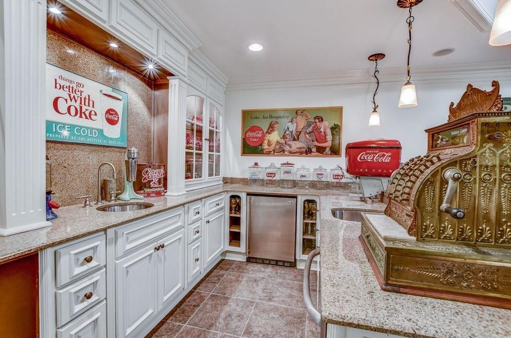 908 Carriage Path, Smyrna GA  30082-4761 exterior