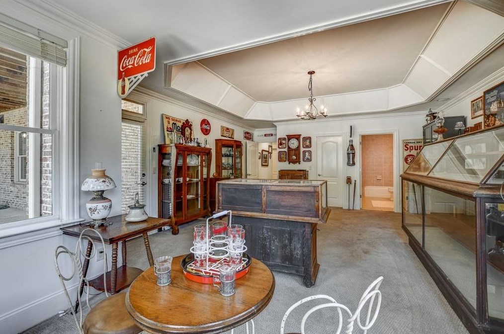 908 Carriage Path, Smyrna GA  30082-4761 exterior