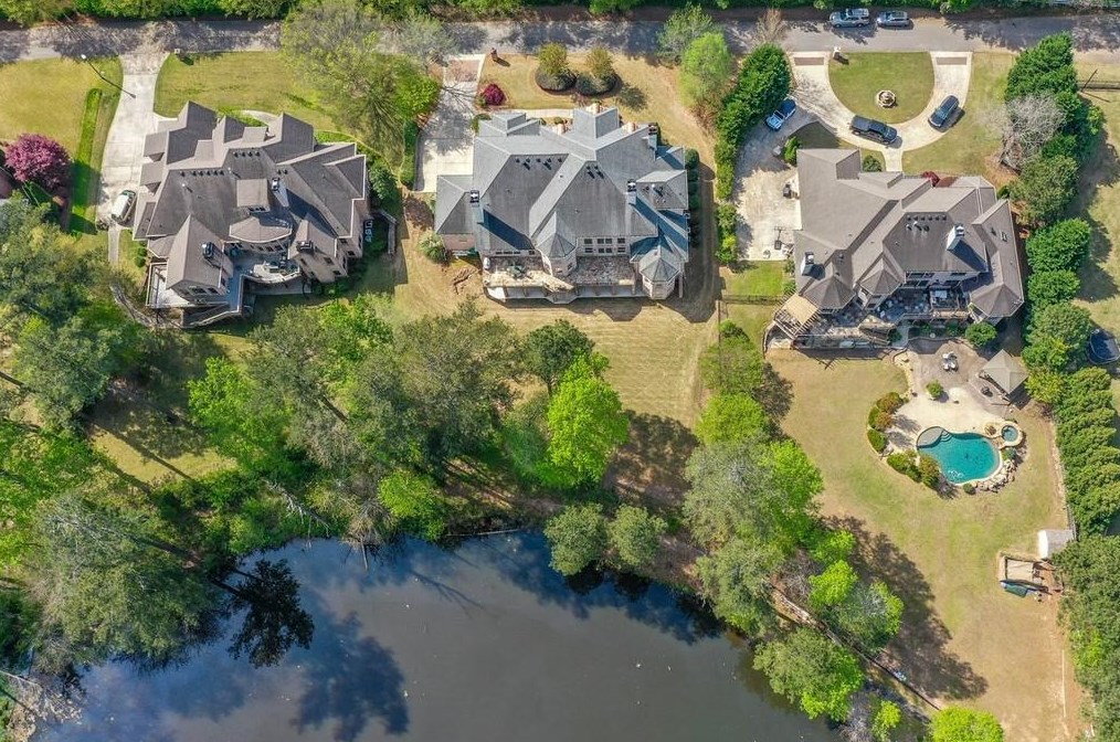 908 Carriage Path, Smyrna GA  30082-4761 exterior