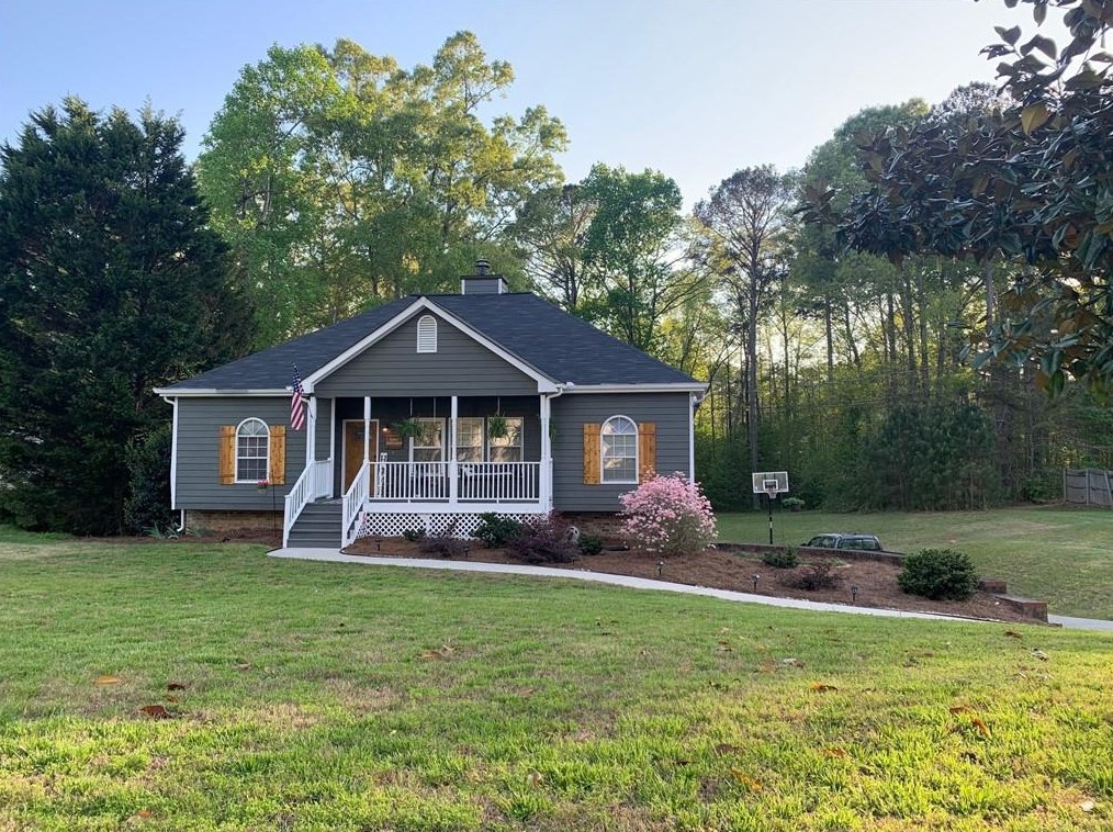 8611 Foxridge Dr, Winston, GA 30187