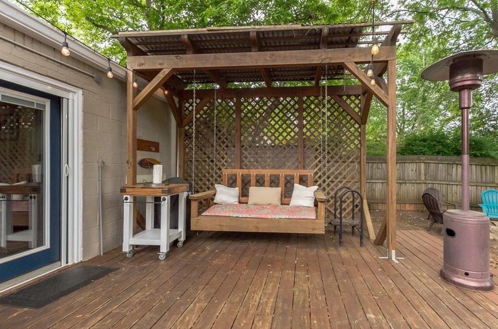 2331 Sanford Rd, Decatur GA  30033-5511 exterior