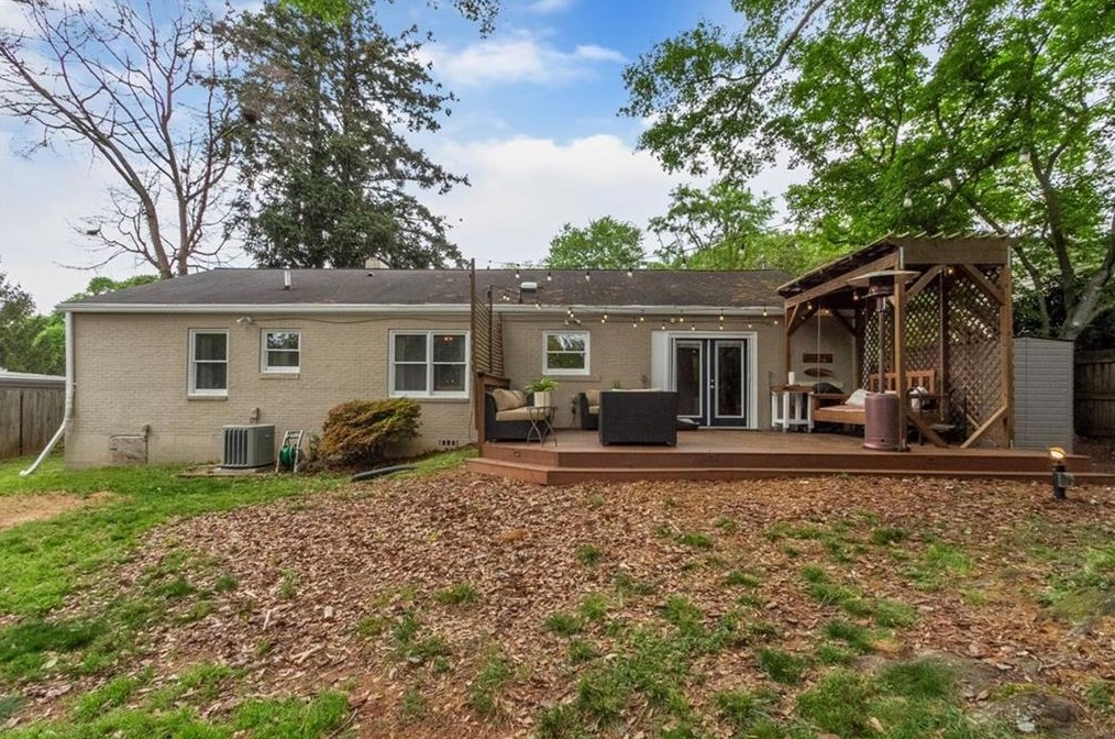 2331 Sanford Rd, Decatur GA  30033-5511 exterior