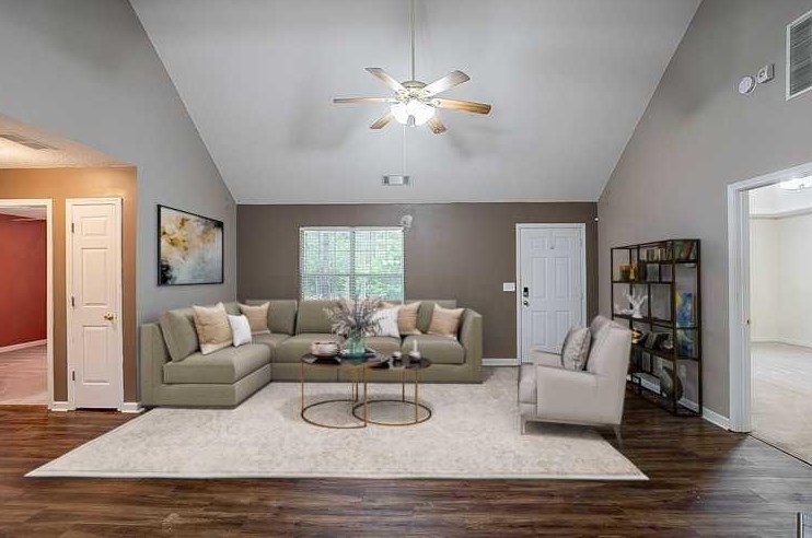 1017 New Hope Rd, Locust Grove, GA 30248