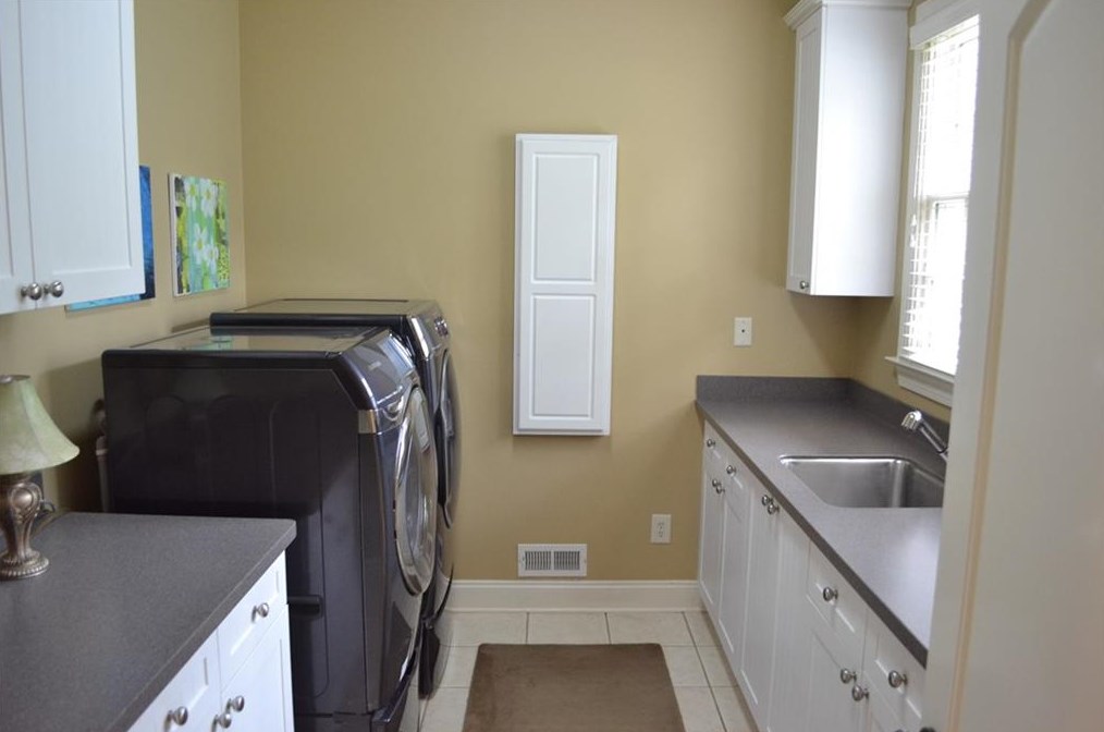 912 Carriage Path, Smyrna GA  30082-4761 exterior