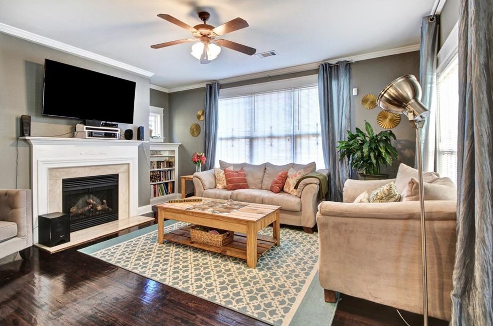 225 Washington Manor Dr, Atlanta GA  30314-2864 exterior