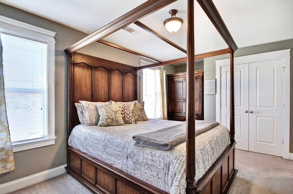 225 Washington Manor Dr, Atlanta GA  30314-2864 exterior