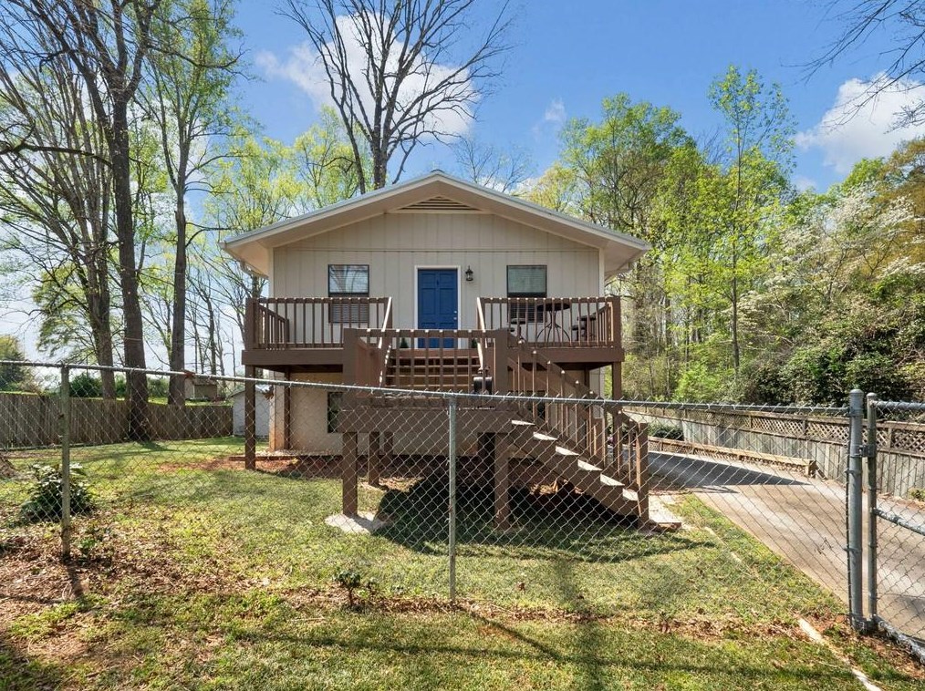 107 Grove Level Dr, Commerce, GA 30529