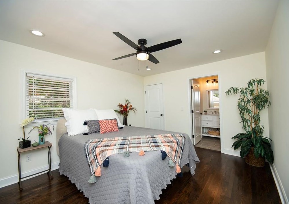 3145 Pinehill Dr, Decatur GA  30032-2801 exterior