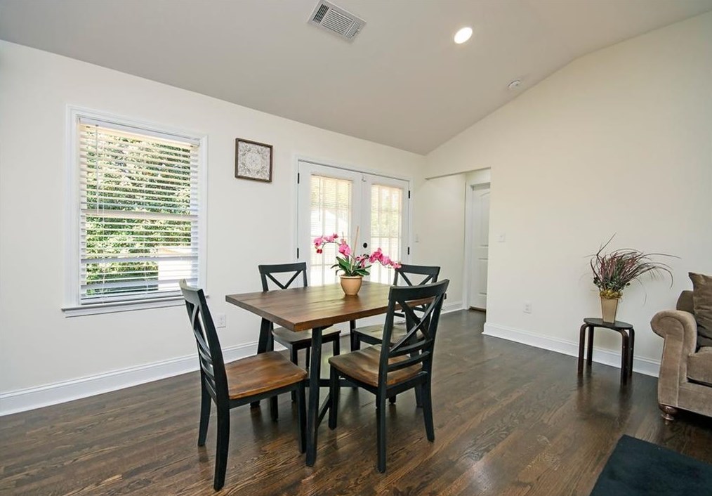 3145 Pinehill Dr, Decatur GA  30032-2801 exterior