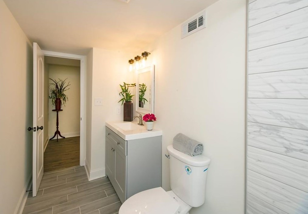 3145 Pinehill Dr, Decatur GA  30032-2801 exterior