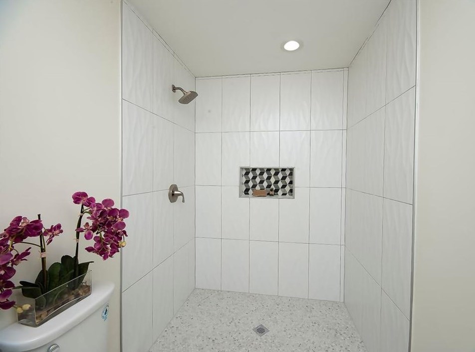 3145 Pinehill Dr, Decatur GA  30032-2801 exterior