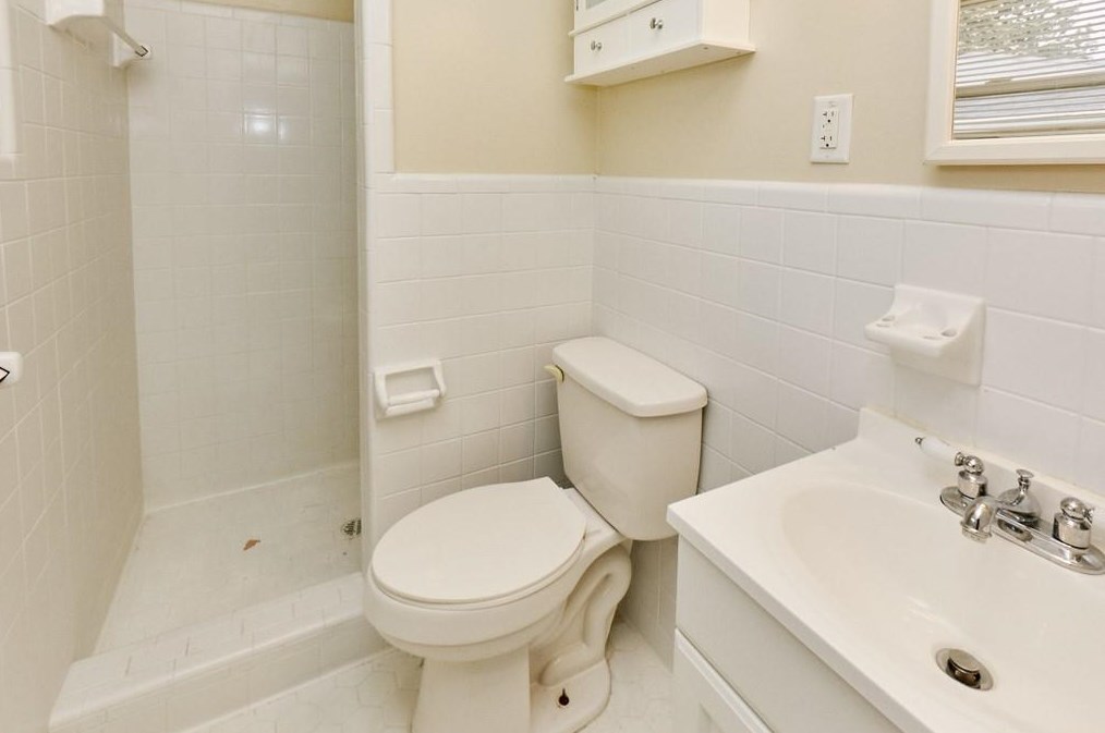 2428 Parkland Dr, Decatur GA  30032-6236 exterior