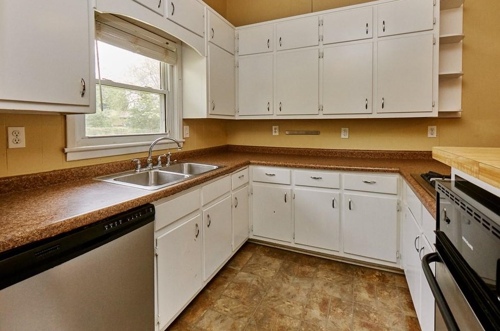 2428 Parkland Dr, Decatur GA  30032-6236 exterior