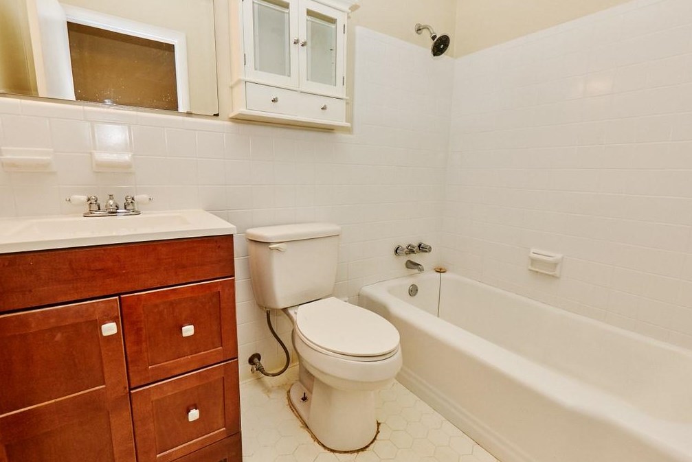 2428 Parkland Dr, Decatur GA  30032-6236 exterior