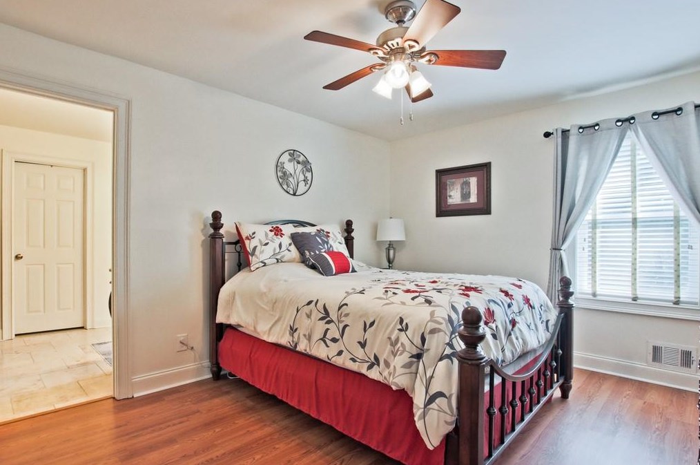3565 Hickory Cir, Smyrna GA  30080-5613 exterior
