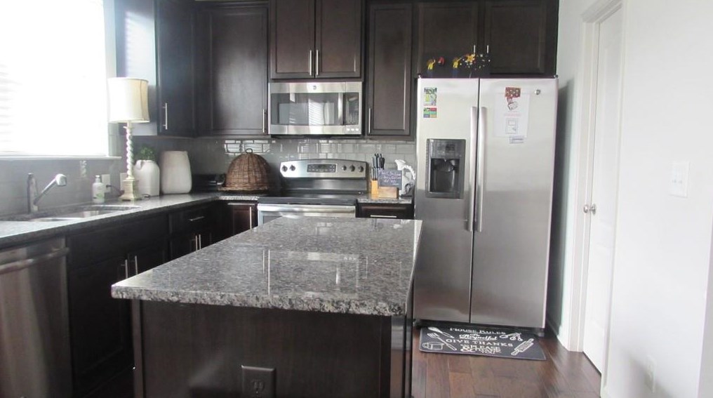 3973 Princeton Lakes Way, Atlanta GA  30331-5595 exterior