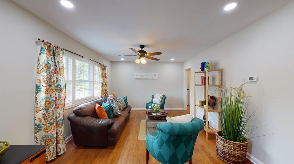 1530 Woodland Cir, Atlanta GA  30316-3160 exterior