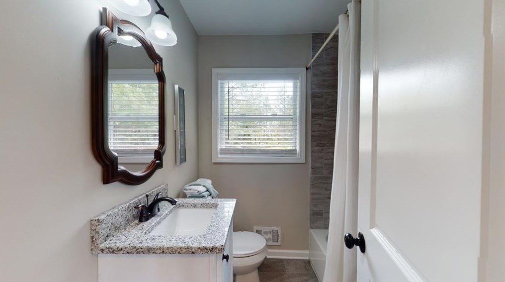 1530 Woodland Cir, Atlanta GA  30316-3160 exterior